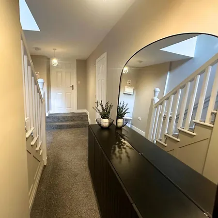 Hanley, Stoke - Modern Spacious Apartments By Polkastays Exterior photo