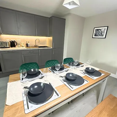 Hanley, Stoke - Modern Spacious Apartments By Polkastays Exterior photo