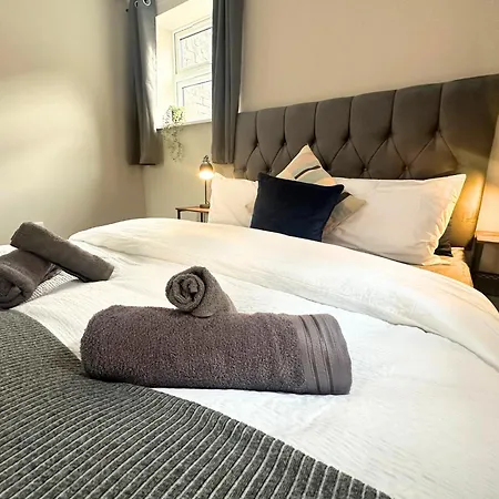 Hanley, Stoke - Modern Spacious Apartments By Polkastays Exterior photo