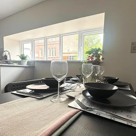 Hanley, Stoke - Modern Spacious Apartments By Polkastays Exterior photo