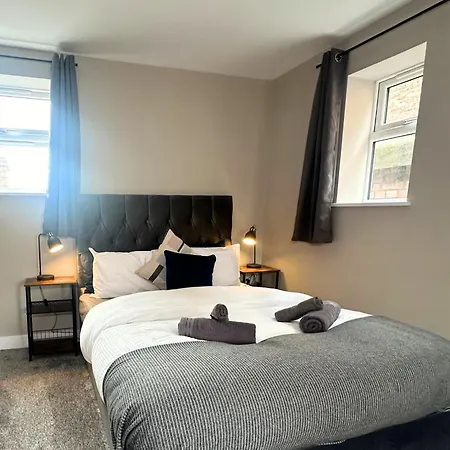 Hanley, Stoke - Modern Spacious Apartments By Polkastays Exterior photo