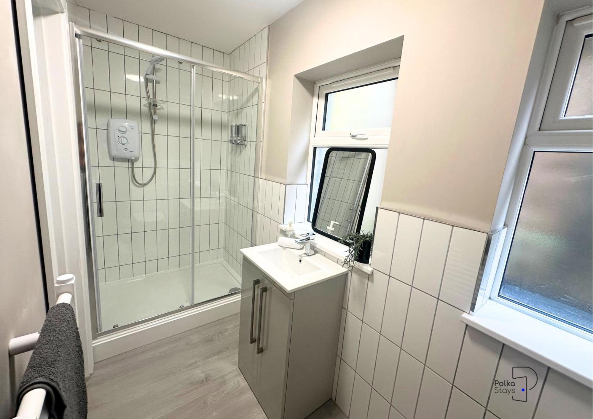 Hanley, Stoke - Modern Spacious By Polkastays *