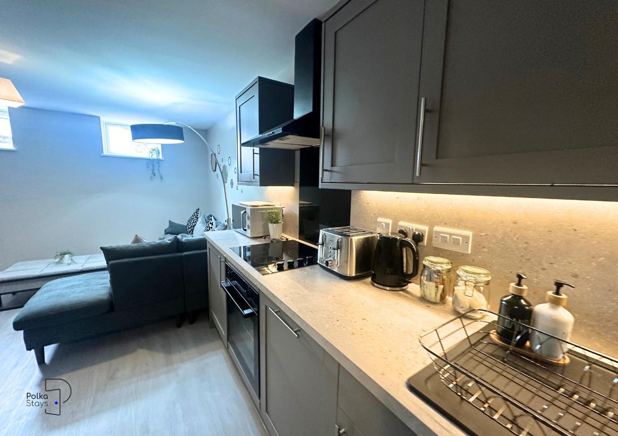 Hanley, Stoke - Modern Spacious By Polkastays Hanley