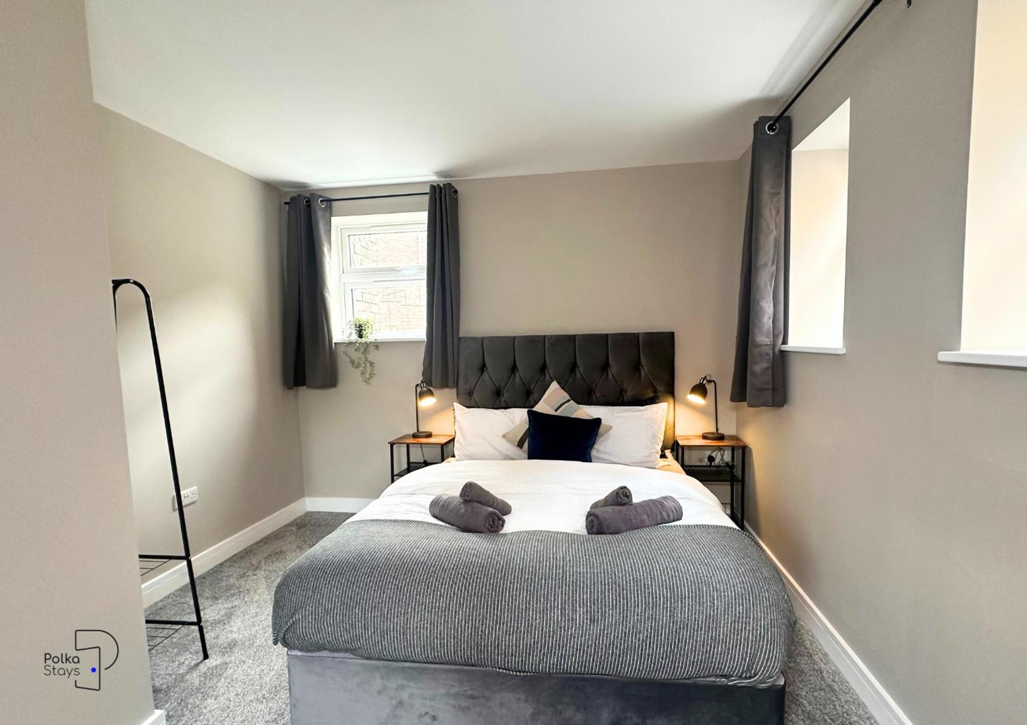 Hanley, Stoke - Modern Spacious By Polkastays Apartment Hanley