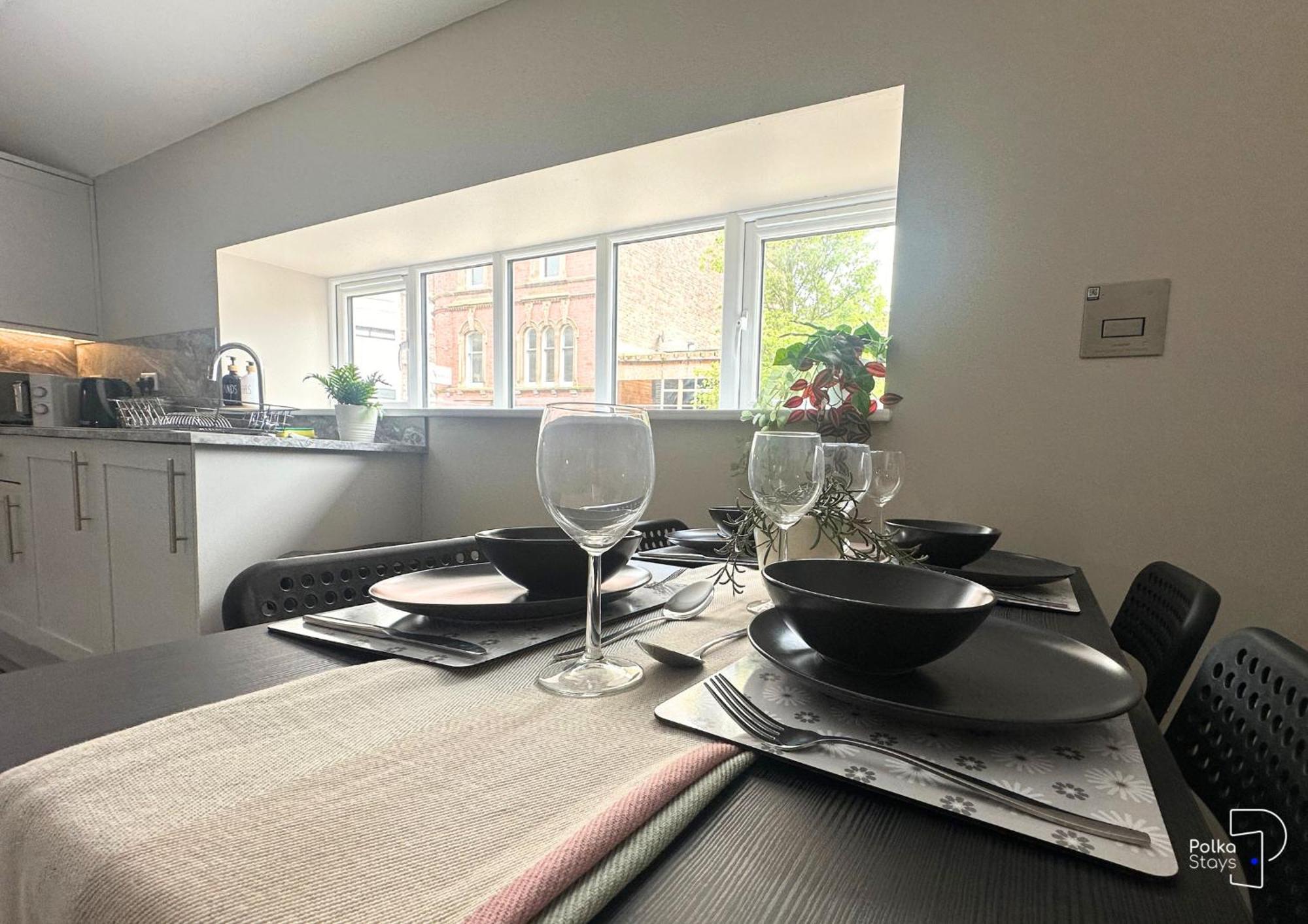 Hanley, Stoke - Modern Spacious By Polkastays Hanley